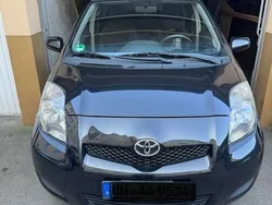 Schwarz Gebraucht 2011 Toyota Yaris Cool Kleinwagen | 4.400 € (Fairer Preis)