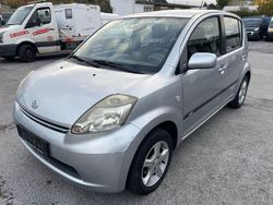 Silber Gebraucht 2006 Daihatsu Sirion Kleinwagen | 1.100 € (Fairer Preis)