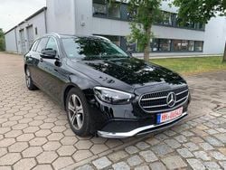 Schwarz Gebraucht 2020 Mercedes E220 Avantgarde Limousine | 19.290 € (Superpreis)