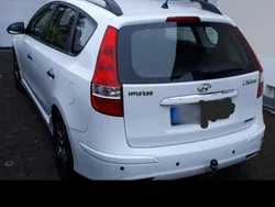 Weiß Gebraucht 2011 Hyundai i30 Classic Kombi | 3.000 € (Fairer Preis)