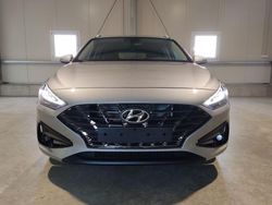 Shimmeringsilber metallic shimmeringsilber metallic Gebraucht 2024 Hyundai i30 Edition Kombi | 27.352 € (Fairer Preis)