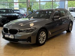 Silber Gebraucht 2022 BMW 520 Sport Line Kombi | 27.940 € (Guter Preis)