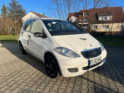 Weiß Gebraucht 2005 Mercedes A160 Classic Van / Kleinbus | 2.250 € (Fairer Preis)