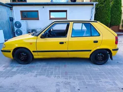 Gelb Gebraucht 2000 Skoda Felicia Kombi | 990 €