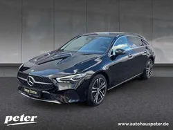 Schwarz Gebraucht 2023 Mercedes CLA180 Shooting Brake Advanced Plus Kombi | 31.890 € (Fairer Preis)