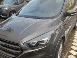 Grau Gebraucht 2019 Ford Kuga ST-Line SUV | 21.450 € (Fairer Preis)