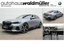 Grau Neu 2024 BMW i5 M Sport Limousine | 77.517 €