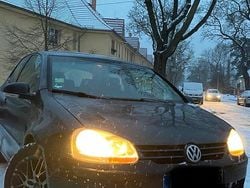 Blau Gebraucht 2005 VW Golf V Kleinwagen | 1.100 € (Guter Preis)