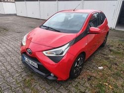 Rot Gebraucht 2021 Toyota Aygo Team Kleinwagen | 10.300 € (Guter Preis)