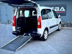 Grau Gebraucht 2010 Citroën Berlingo Van / Kleinbus | 13.999 €