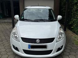 Weiß Gebraucht 2012 Suzuki Swift Kleinwagen | 6.000 € (Fairer Preis)