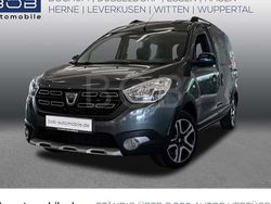 Grau Gebraucht 2018 Dacia Dokker Celebration Van | 14.222 € (Etwas zu teuer)