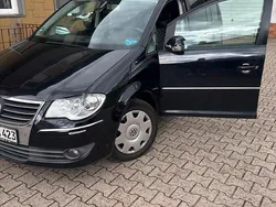 Schwarz Gebraucht 2007 VW Touran Van / Kleinbus | 4.650 € (Fairer Preis)