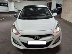 Weiß Gebraucht 2012 Hyundai i30 Classic Limousine | 4.999 € (Guter Preis)