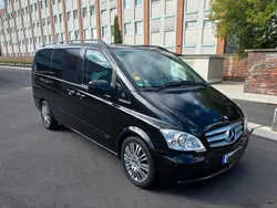 Schwarz Gebraucht 2011 Mercedes Viano Van / Kleinbus | 24.000 € (Teuer)
