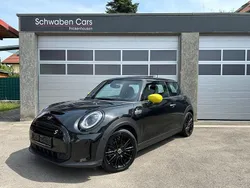 Schwarz Gebraucht 2023 Mini Cooper SE Kleinwagen | 20.700 € (Fairer Preis)