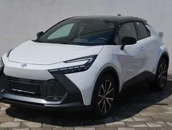 Platinumweiss perleffekt/schwa Gebraucht 2023 Toyota C-HR Team SUV | 30.590 € (Teuer)