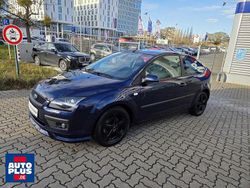 Blau Gebraucht 2006 Ford Focus Titanium Limousine | 5.999 € (Teuer)