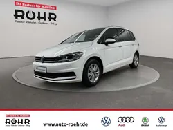 Pure white Gebraucht 2024 VW Touran Comfortline Van / Kleinbus | 31.970 € (Fairer Preis)