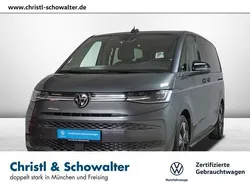 Grau Gebraucht 2024 VW Multivan Life Van / Kleinbus | 62.447 € (Teuer)