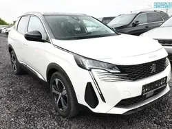 Permuttweiß metallic / dach: sc Gebraucht 2021 Peugeot 3008 Allure SUV | 19.282 € (Guter Preis)