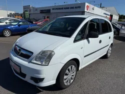 Weiß Gebraucht 2009 Opel Meriva Selection Van / Kleinbus | 2.899 € (Etwas zu teuer)