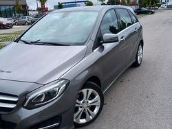 Grau Gebraucht 2016 Mercedes B200 Van / Kleinbus | 10.500 € (Superpreis)