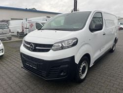 Jade weiss/arktis weiss Gebraucht 2022 Opel Vivaro-e Combi Edition Van | 22.950 € (Superpreis)