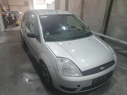 Silber Gebraucht 2004 Ford Fiesta Trend Kleinwagen | 1.650 € (Fairer Preis)