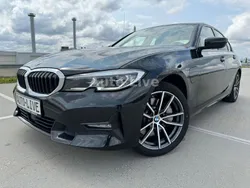 Schwarz Gebraucht 2021 BMW 330e Sport Line Limousine | 26.990 € (Guter Preis)