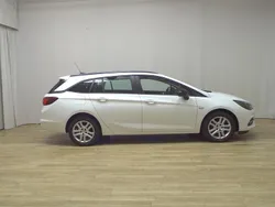 Weiss Gebraucht 2022 Opel Astra Business Kombi | 9.980 € (Superpreis)