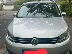 Grau Gebraucht 2010 VW Touran Van / Kleinbus | 6.000 € (Fairer Preis)