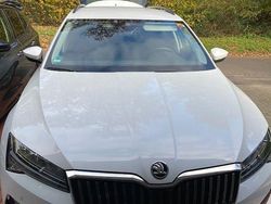 Weiß Gebraucht 2020 Skoda Superb Ambition Kombi | 22.500 € (Fairer Preis)