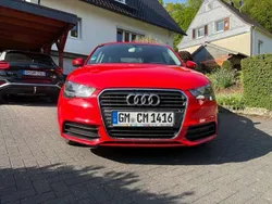 Rot Gebraucht 2011 Audi A1 Attraction Kleinwagen | 8.500 € (Fairer Preis)