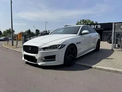 Weiß Gebraucht 2018 Jaguar XE R-Sport Limousine | 17.900 €