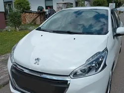 Schwarz Gebraucht 2017 Peugeot 208 Active Kleinwagen | 7.900 € (Fairer Preis)