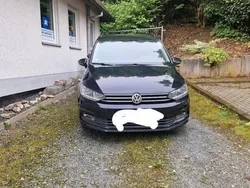 Schwarz Gebraucht 2016 VW Touran Van / Kleinbus | 12.000 €