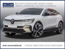 Weiß Gebraucht 2025 Renault Megane E-Tech Iconic Limousine | 41.444 € (Etwas zu teuer)