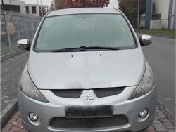 Silber Gebraucht 2004 Mitsubishi Grandis Kombi | 2.500 €