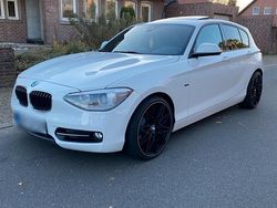 Weiß Gebraucht 2012 BMW 120 Sport Line Kleinwagen | 7.600 € (Guter Preis)