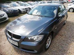 Grau Gebraucht 2006 BMW 318 Advantage Limousine | 3.770 € (Fairer Preis)