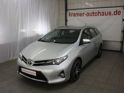 Silber Gebraucht 2014 Toyota Auris Touring Sports Life+ Kombi | 15.900 € (Etwas zu teuer)