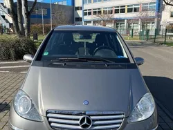 Beige Gebraucht 2005 Mercedes A170 Elegance Van / Kleinbus | 2.400 € (Fairer Preis)