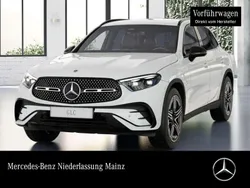 Polarweiß Gebraucht 2024 Mercedes GLC220 AMG SUV | 55.700 €