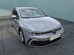 Grau Gebraucht 2023 VW Golf VIII R-line Limousine | 26.700 € (Guter Preis)