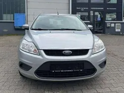 Silber Gebraucht 2010 Ford Focus Kombi | 2.500 € (Fairer Preis)