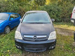 Grau Gebraucht 2006 Opel Meriva Van / Kleinbus | 790 € (Guter Preis)