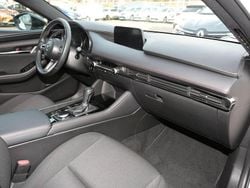 Weiß Gebraucht 2023 Mazda 3 Homura-Line Limousine | 24.990 € (Fairer Preis)