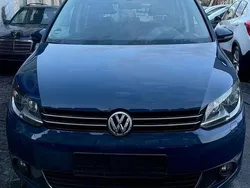 Blau Gebraucht 2012 VW Touran Comfortline Van / Kleinbus | 4.900 € (Guter Preis)