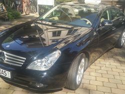 Schwarz metallic Gebraucht 2008 Mercedes CLS320 Coupé | 21.000 €